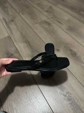 Tory Burch Roxanne Black Glossy Square-Toe  Sandals*worn once